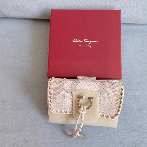 Salvatore Ferragamo wallet - Picture 5 of 6